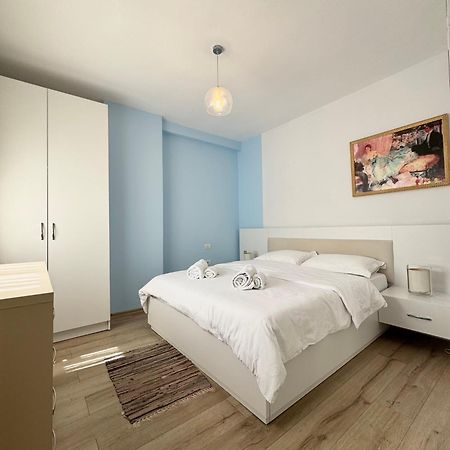 Apartment In The New Bazaar Of Tirana - Hana Blu Exteriör bild