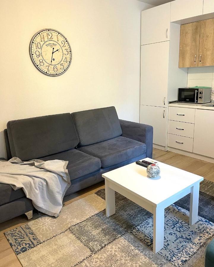 Apartment In The New Bazaar Of Tirana - Hana Blu Exteriör bild