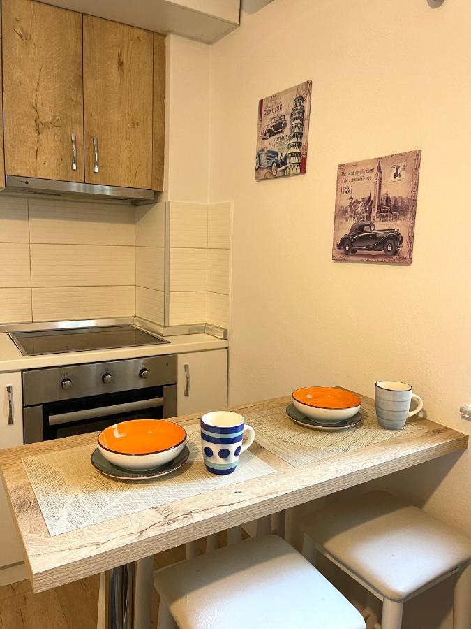 Apartment In The New Bazaar Of Tirana - Hana Blu Exteriör bild
