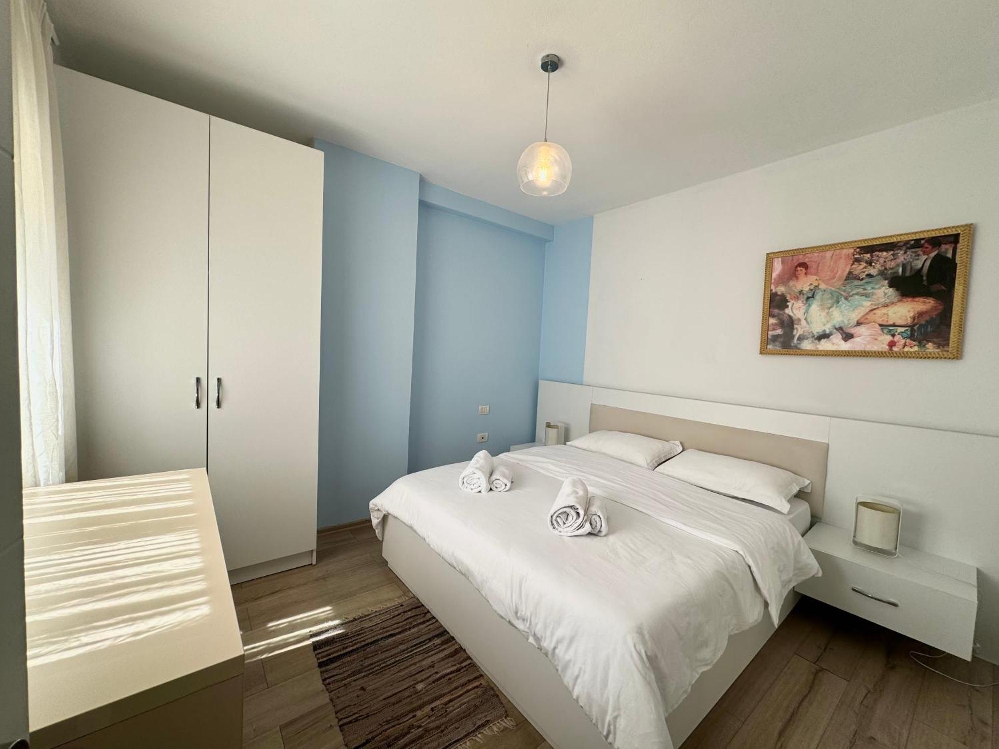 Apartment In The New Bazaar Of Tirana - Hana Blu Exteriör bild