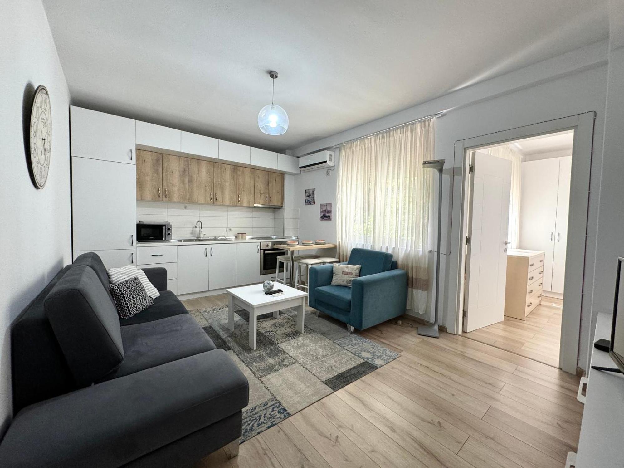Apartment In The New Bazaar Of Tirana - Hana Blu Exteriör bild